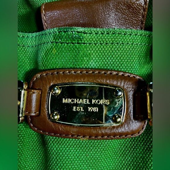 Michael Kors - Vintage Canvas Green Hobo Bag - Picture 2 of 8